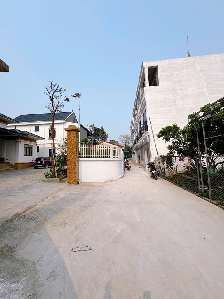 Bán lô nhà 3 tầng Cao Viên giá chưa đến 3 tỷ mỗi căn.