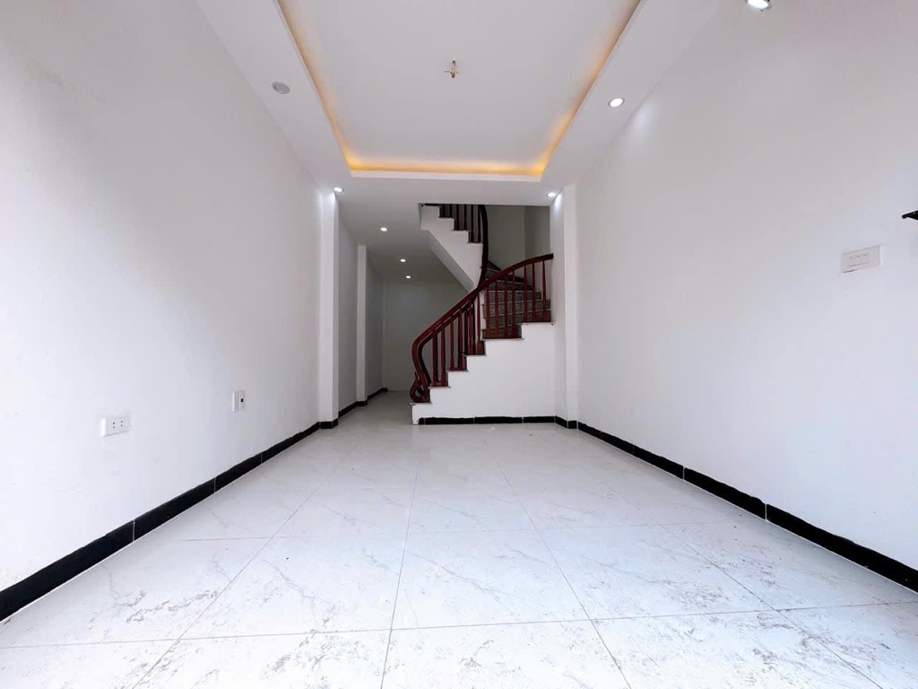 Bán lô nhà 3 tầng Cao Viên giá chưa đến 3 tỷ mỗi căn.