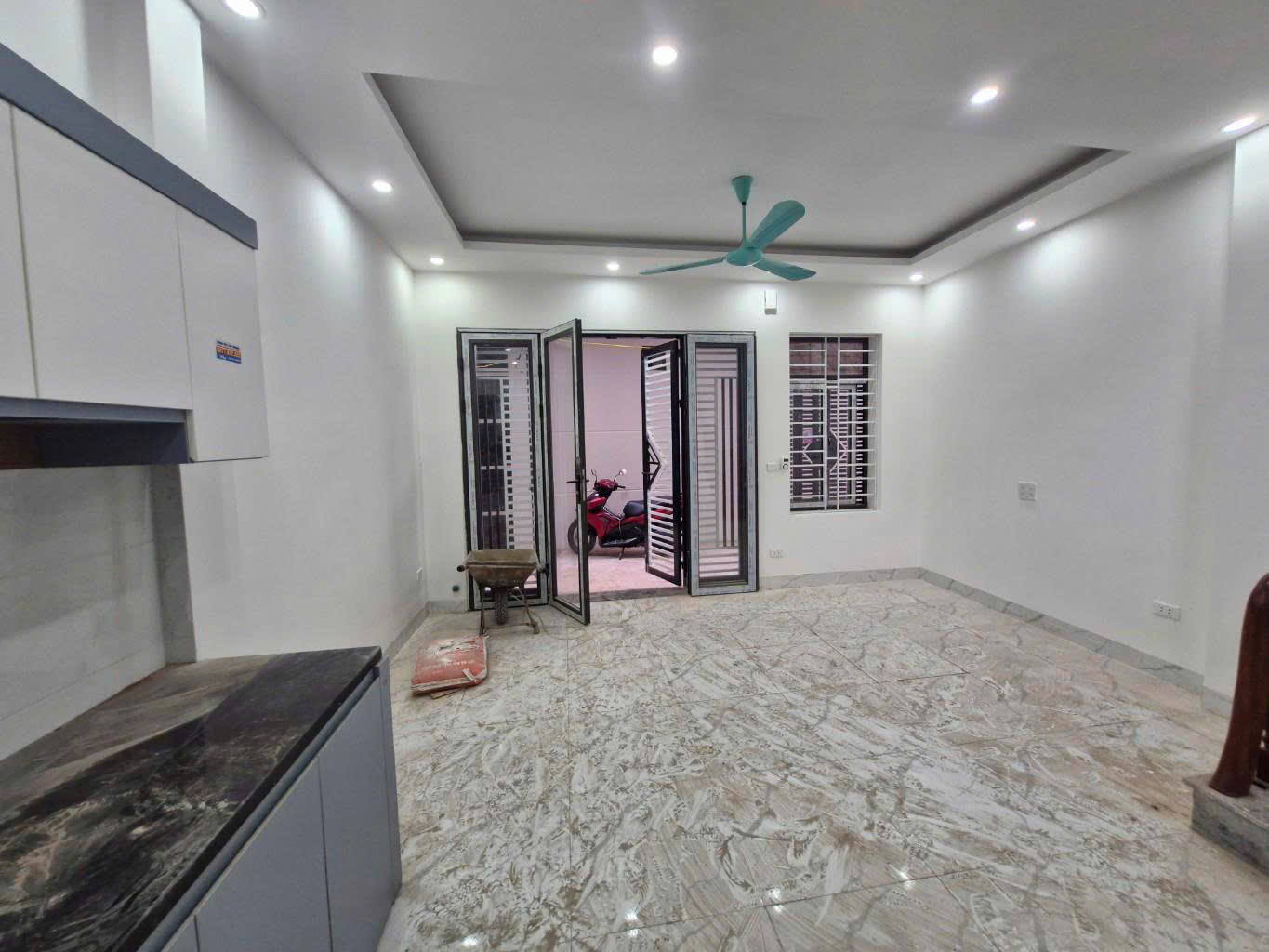 Cần bán nhà An Thắng . Biên Giang. Hà Đông 33m 5 tầng 4 tỷ