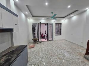 Cần bán nhà An Thắng . Biên Giang. Hà Đông 33m 5 tầng 4 tỷ