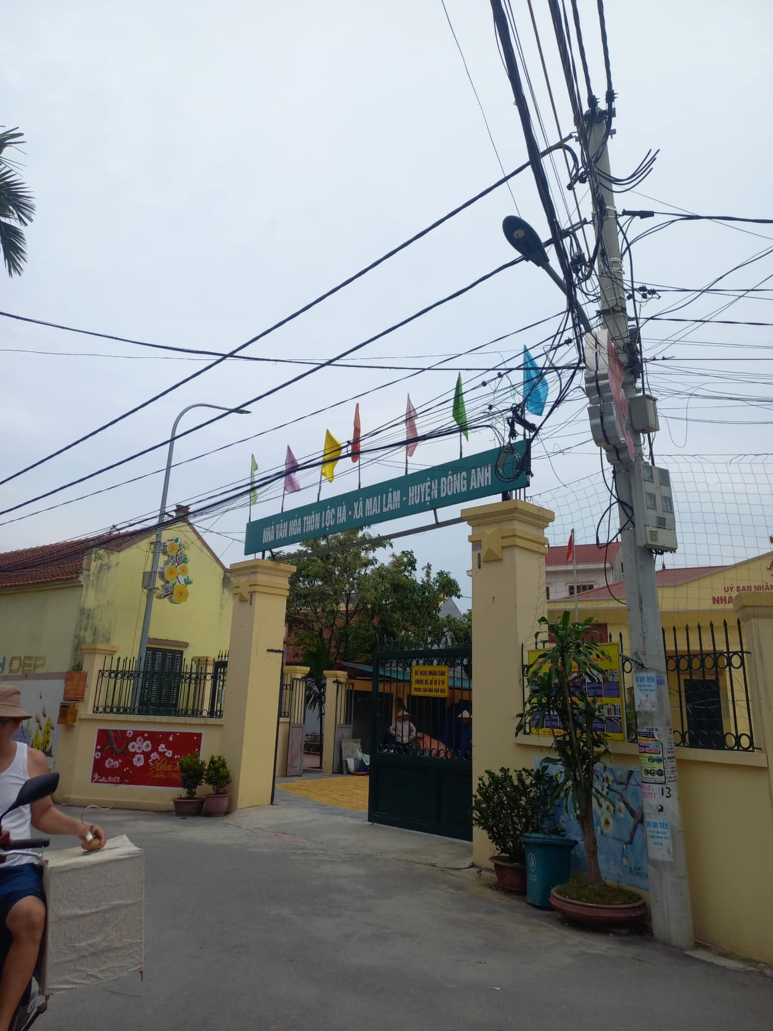 BÁN NHÀ LỘC HÀ GIÁ TỐT - NỘI THẤT ĐẸP, CHỈ VIỆC XÁCH VALI VỀ Ở