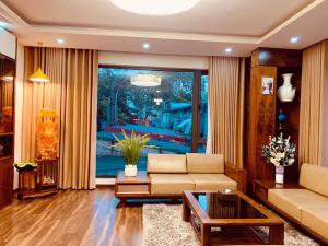 BẮC CẦU LONG BIÊN PHONG CÁCH NHÀ Ở, SÂN VƯỜN, THOÁNG TỨ PHÍA - CÁCH MẶT NGÕ Ô TÔ TRÁNH 20M
