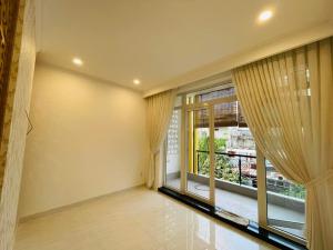CỰU KHỐI LONG BIÊN NHÀ MỚI KOONG, LUNG LINH NGÕ LẠI VIP NHẤT