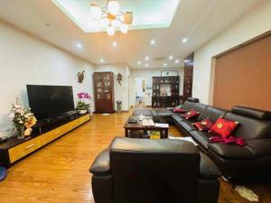 CẦN BÁN CHUNG CƯ VŨ PHẠM HÀM, LÔ GÓC, KHU VIP MẬT ĐỘ DÂN THƯA