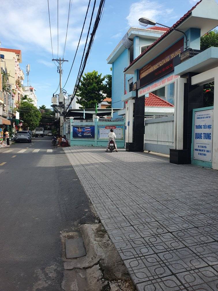 Cơ hội đầu tư vàng – nhà nát giá tốt tại Trung Mỹ Tây, Q.12!