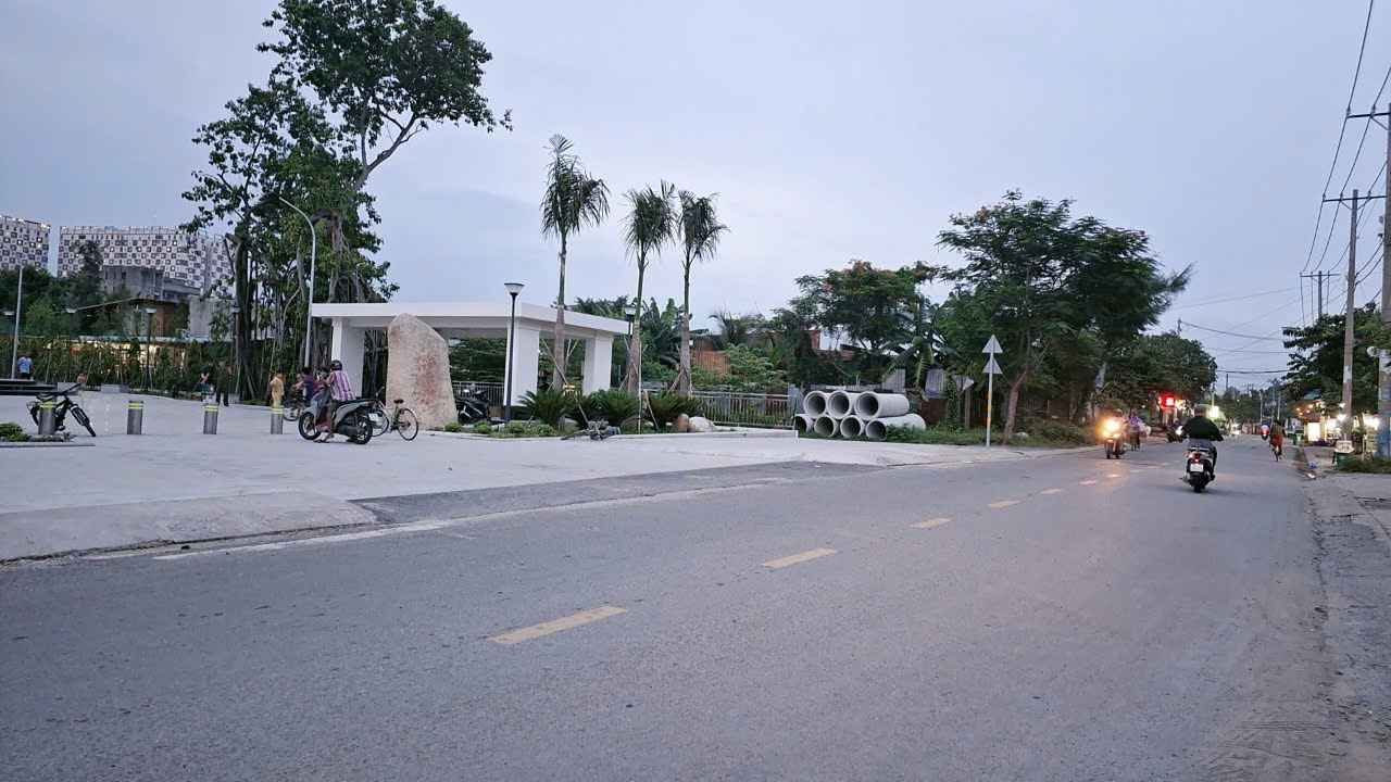 Bán Nhà Vừa Ở Vừa Kinh Doanh, 4 Tầng, Mặt Tiền Lý Tế Xuyên, Linh Đông 110m2, Chỉ 14 tỷ