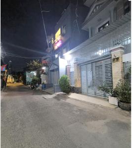 Bán Nhà Vừa Ở Vừa Kinh Doanh, 4 Tầng, Mặt Tiền Đường số, Linh Đông 85 m2, Hơn 7 tỷ