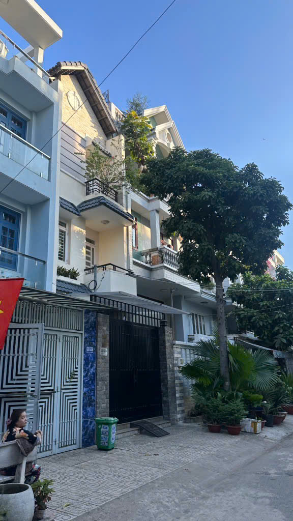 BÁN BIỆT THỰ MINI CAO CẤP – GẦN BỜ SÔNG – GÒ VẤP