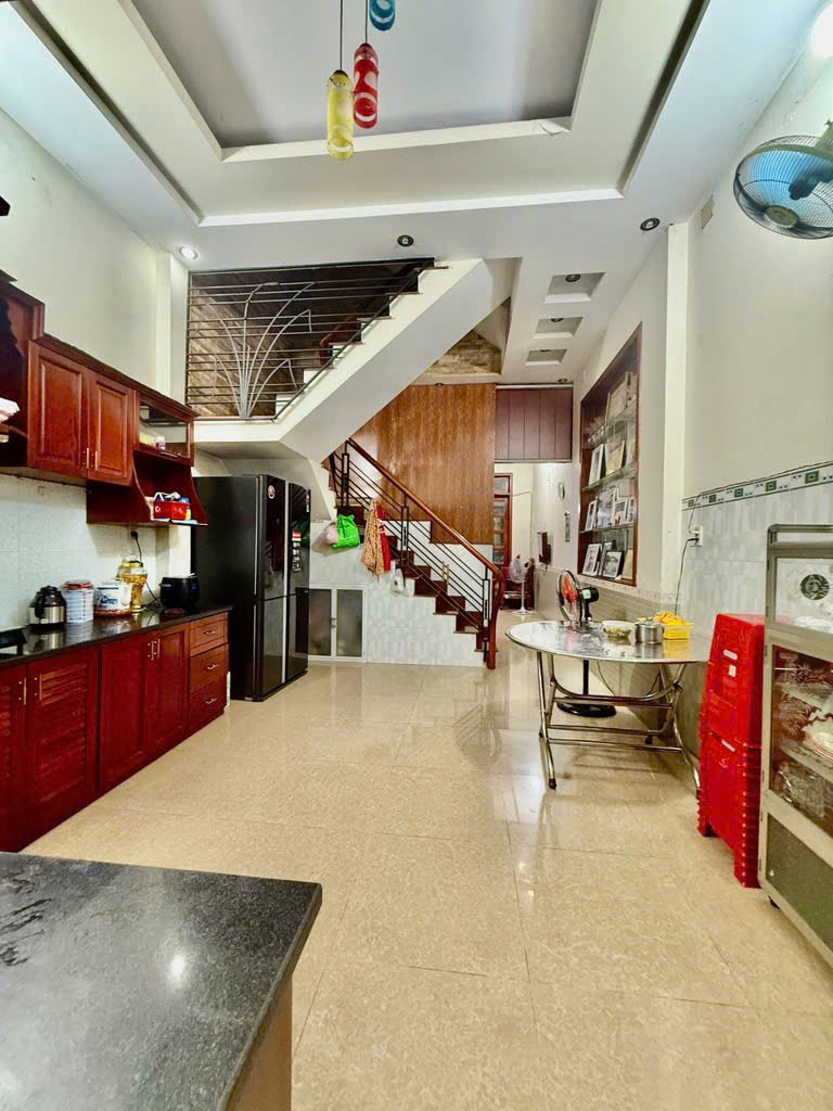 Nhà Mặt Tiền KD Đẹp – Nguyễn Ảnh Thủ Q12 – 4PN, Sân Ô Tô – Giá Tốt