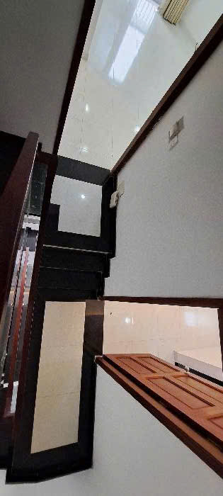 BÁN NHÀ