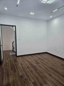 BÁN NHÀ mới khu vực Khương Đình, ô tô đỗ cửa, 5 tầng 8.9 tỷ