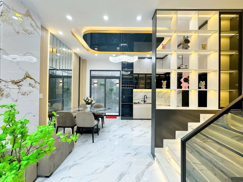 NHÀ QUẬN 7 - GIÁ NHỈNH 4 TỶ - VÀO Ở NGAY