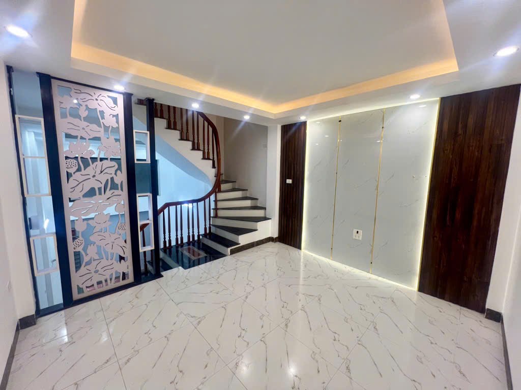 CHỈ 6.X TỶ SỞ HỮU NGAY NHÀ MỚI 4 TẦNG GẦN ĐƯỜNG OTTO TRÁNH