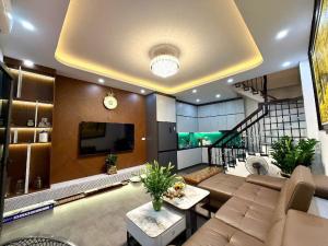 SIÊU PHẨM 5 TẦNG TRUNG TÂM HÀ ĐÔNG- FULL NỘI THẤT XỊN XÒ