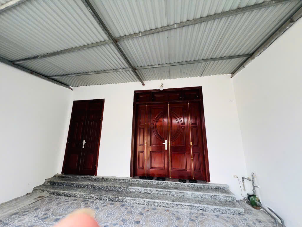 BÁN NHÀ 2 TẦNG TẠI THANH LÂM - MÊ LINH - LÔ GÓC- FULL THỔ CƯ - NGÕ THÔNG - Ô TÔ ĐỖ CỬA - SẴN VỀ Ở