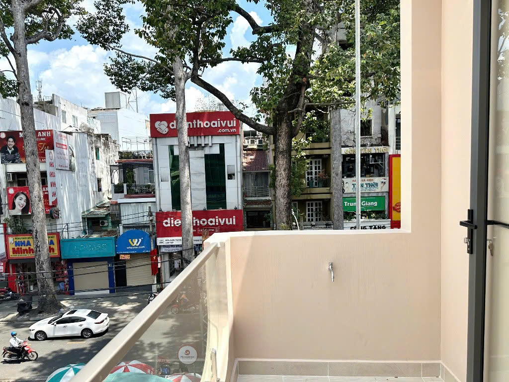 NHÀ GÓC 2 MẶT TIỀN - HIẾM BÁN - MẶT TIỀN LÂM VĂN BỀN