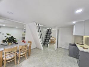 Nhà Nhỏ Công Năng To QH Mặt Tiền QL CHỉ 1 tỷ 8 Linh xuân