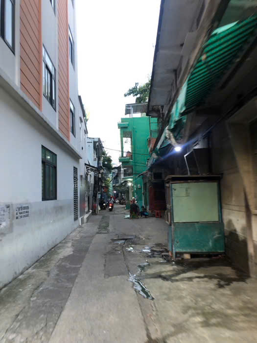 Ngay Hồng Bàng, 40m, nở hậu, chỉ hơn 4 tỷ. Sổ đầy đủ