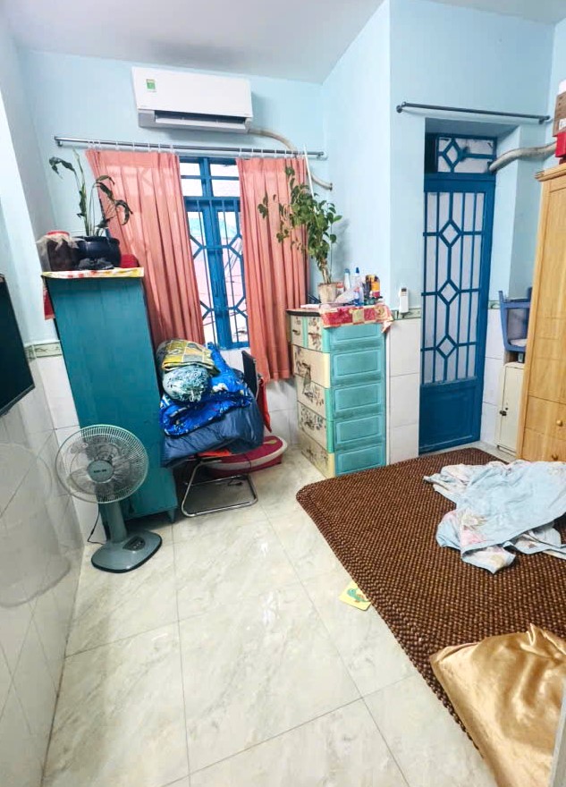 Bán Nhà PHẠM VĂN CHÍ - HẺM TO - 2 TẦNG, 4x8 Giá Chỉ Có 3.9x tỷ