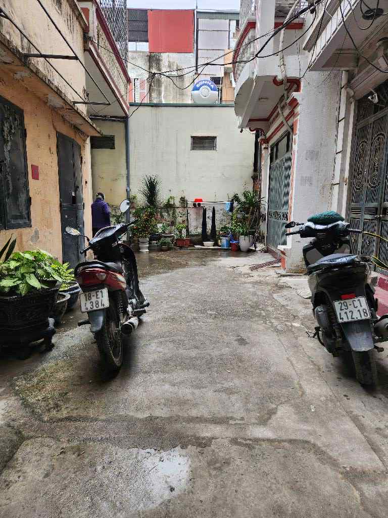 Bán nhà gần Khương Đình, 57m2, mặt tiền 4.8m giá 5 tỷ