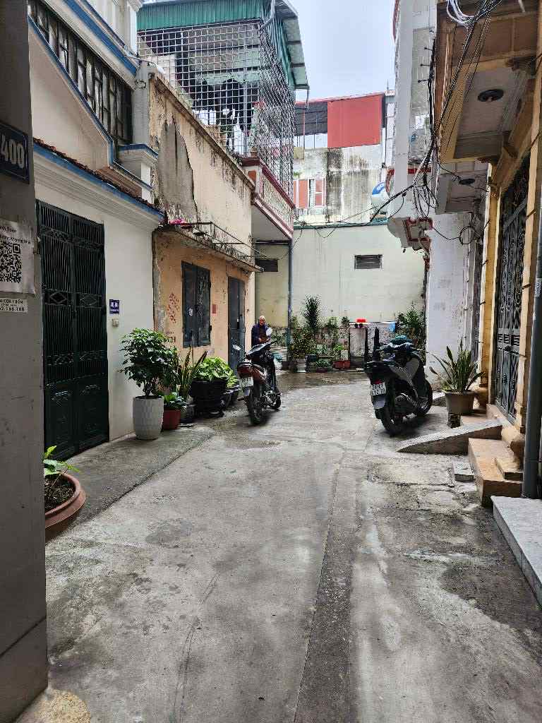 Bán nhà gần Khương Đình, 57m2, mặt tiền 4.8m giá 5 tỷ