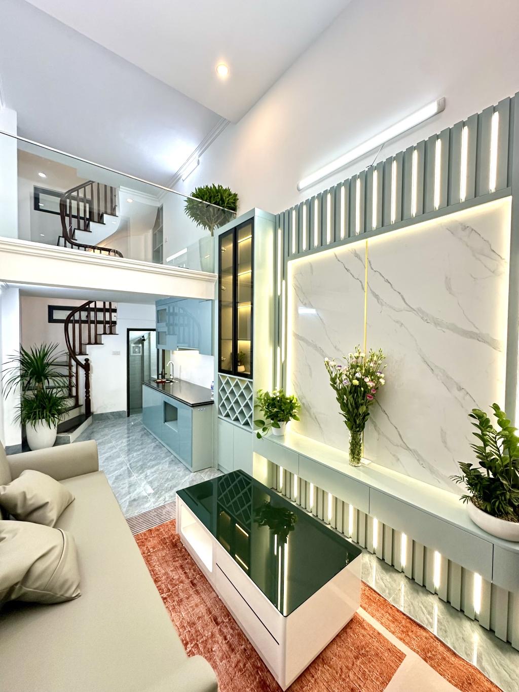 Nhà đẹp định công thượng đầy đủ tiện nghi