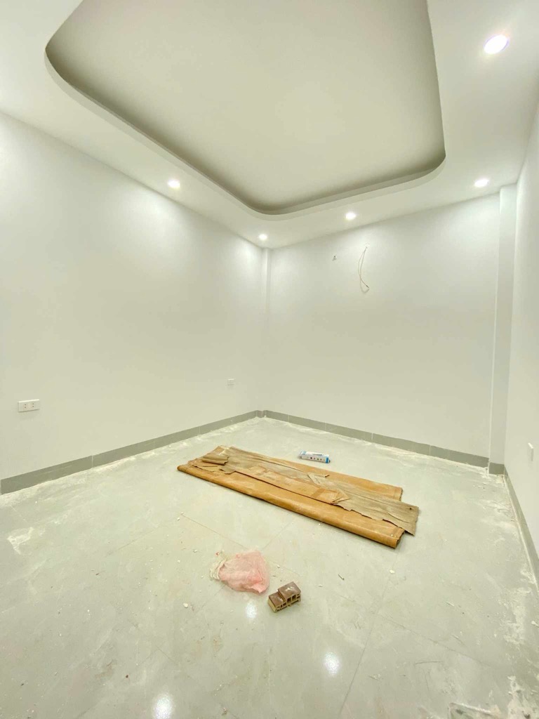 Bán nhà mới xây đẹp đến ở luôn