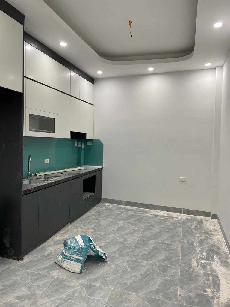 Bán nhà mới xây đẹp đến ở luôn