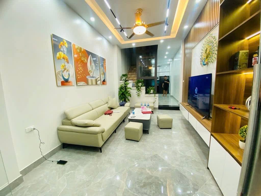 Giao thông thuận tiện  sổ đỏ cất két chờ giao dịch gần trường học công viên trung tâm thương mại