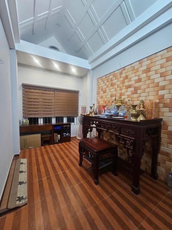 Giao thông thuận tiện  sổ đỏ cất két chờ giao dịch gần trường học công viên trung tâm thương mại