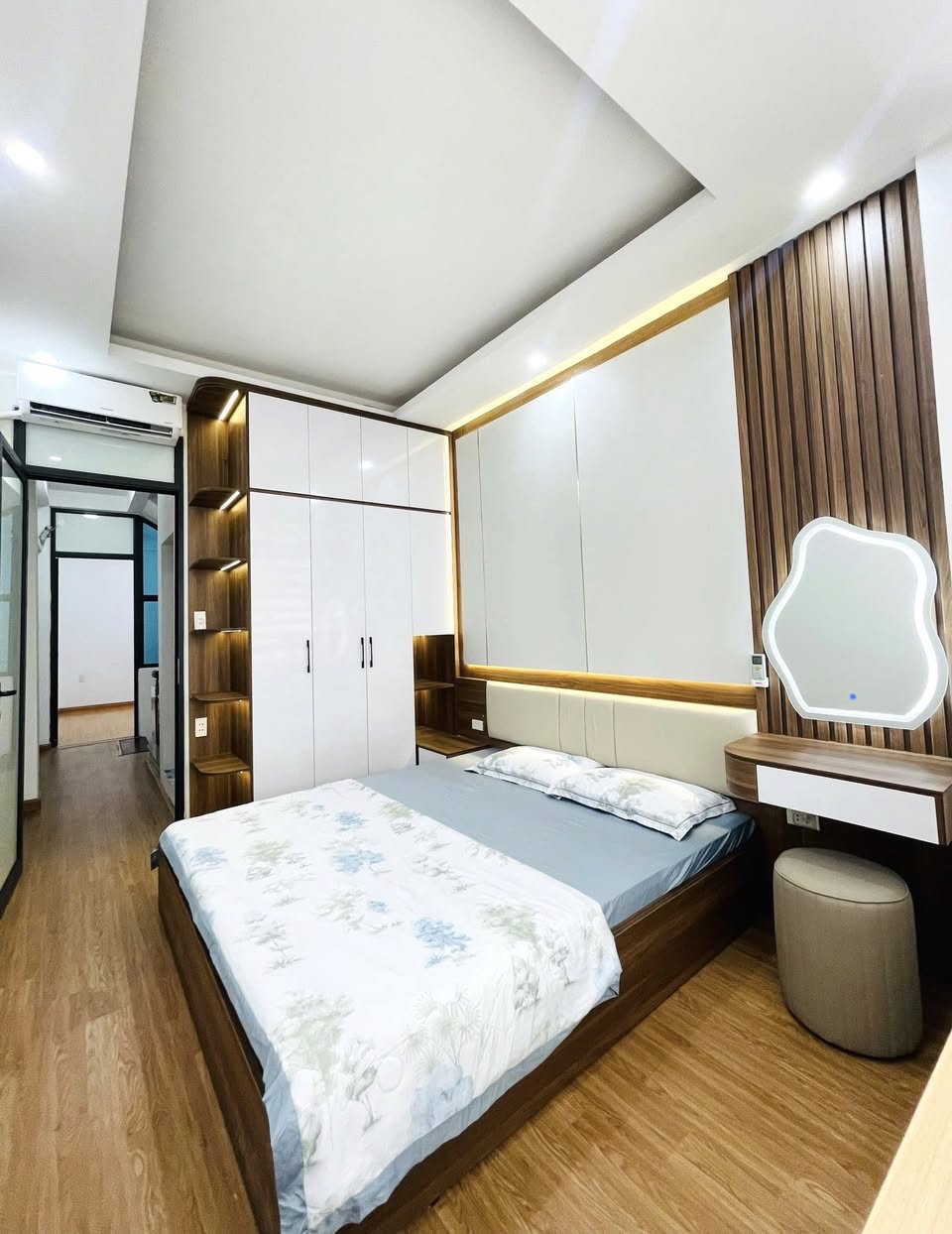 Bán Nhà Phân Lô Hoàng Mai Đền Lừ - Ô Tô - Nhỉnh 15 Tỷ