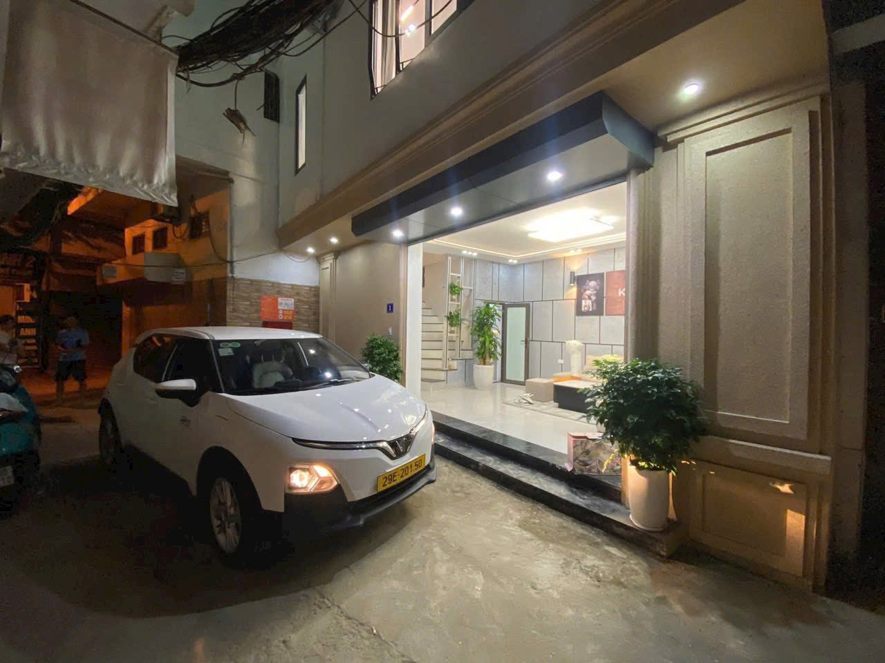 Ô Tô Vào, Kinh Doanh, Gần Trung Tâm, Nhỉnh 9 Tỷ, Nhà Đẹp Ở Ngay