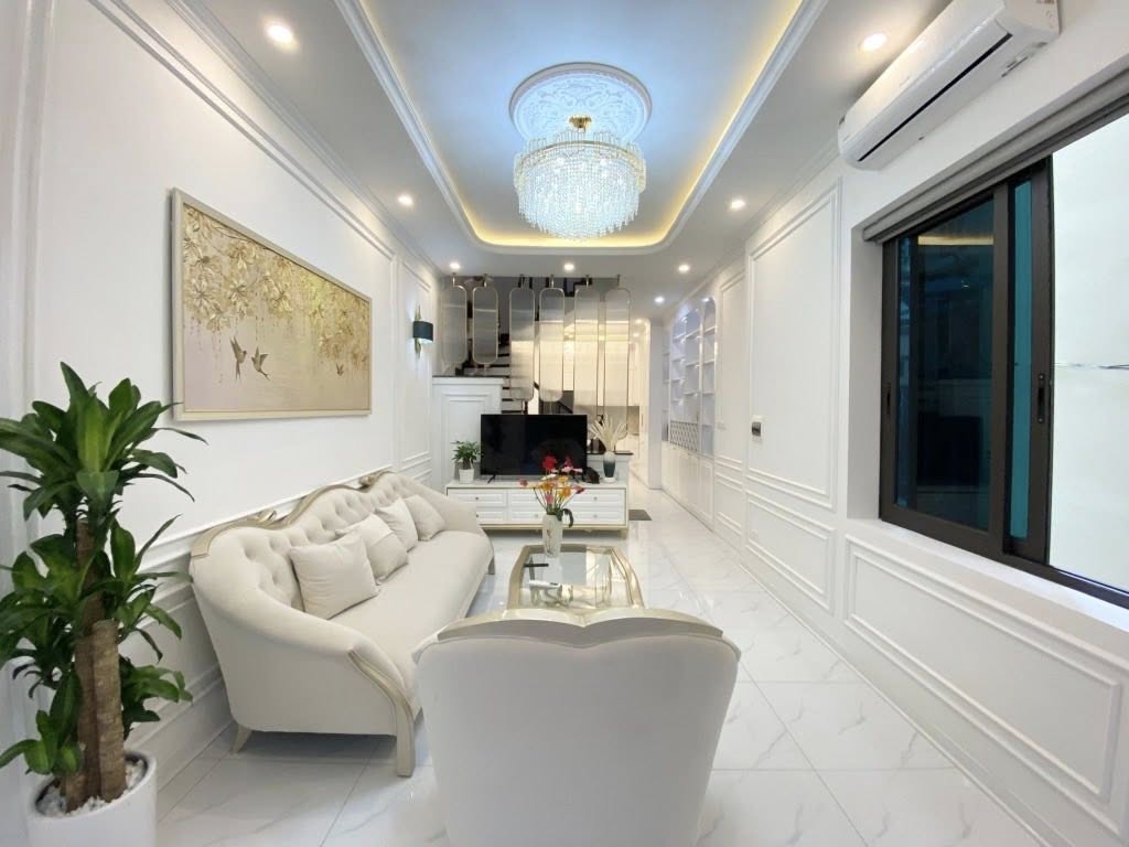 BÁN NHÀ TAM TRINH , GARA Ô TÔ 7 CHỖ , Ô TÔ TRÁNH TRƯỚC NHÀ , 5 TẦNG THANG MÁY , MỚI KÍNH KOONG , 60M2 , HƠN 13 TỶ
