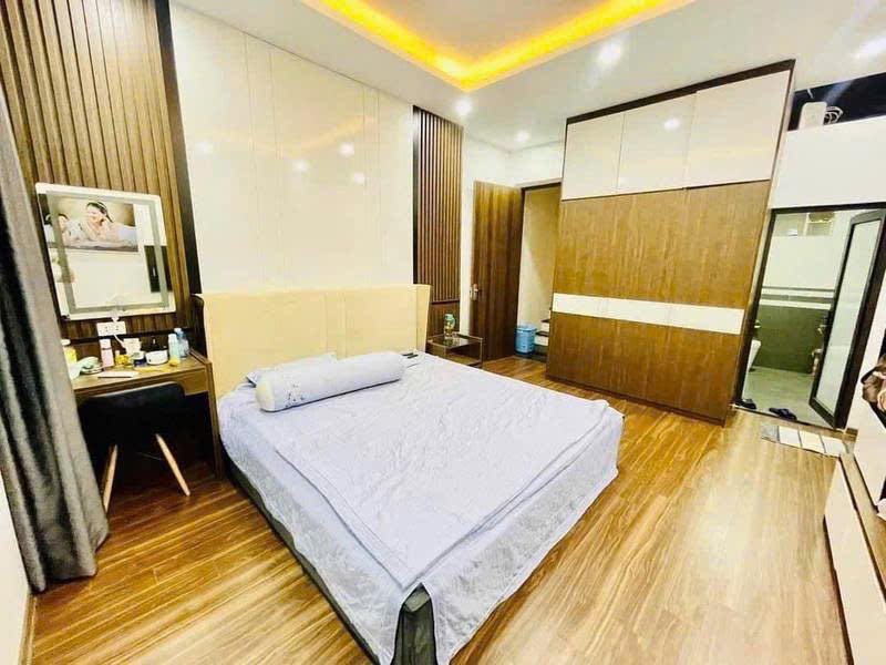 BÁN NHÀ PHỐ LẠC TRUNG – TRUNG TÂM HAI BÀ TRƯNG. 