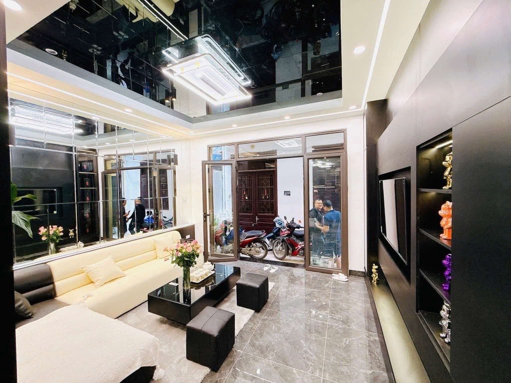 SIÊU PHẨM LUXURY, CÁCH MẶT PHỐ 30M - ĐẠI LA