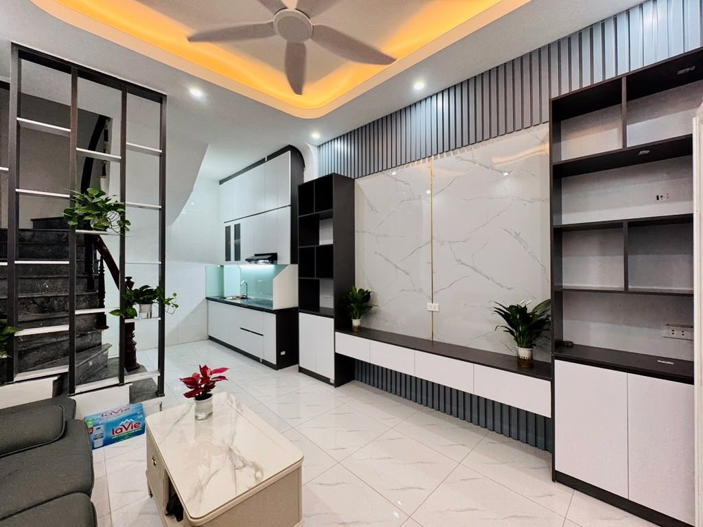 BÁN NHÀ MỚI NGUYỄN CÔNG TRỨ -PHÂN KHÚC HIẾM - Ô TÔ 15M - SỔ ĐỎ RIÊNG ĐẸP - GẦN HỒ ĐỀN LỪ - TIỆN ÍCH MIỄN BÀN.