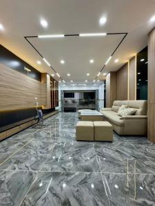TRƯƠNG ĐỊNH - HBT : 5 TẦNG - THANG MÁY - 30M THẲNG TẮP RA PHỐ - NHỈNH 7 TỶ