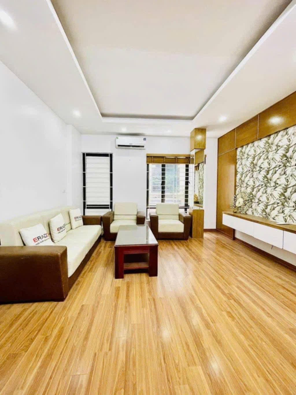 Nhà đẹp cần bán Nguyễn Lương Bằng sang đẹp