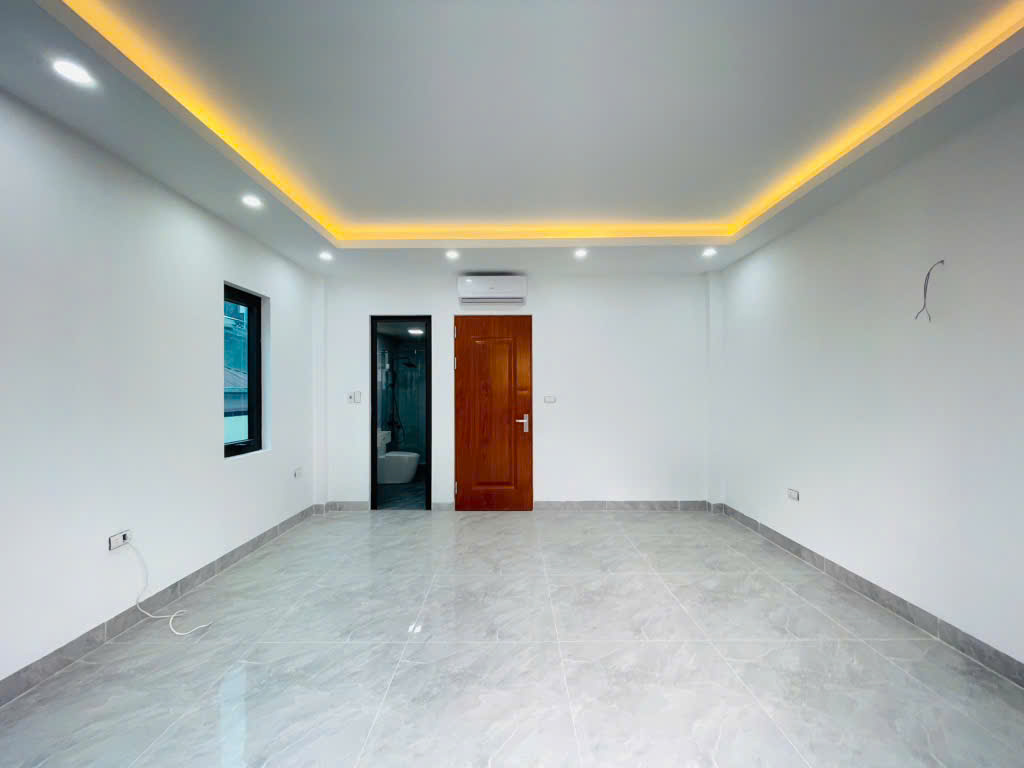 Nhà mặt ngõ Kim Giang - Ô tô vào tận cửa