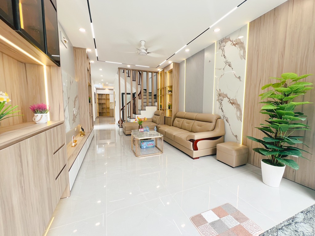 Bán nhà Phố Du – Đông Anh 35 m2 5 tầng MT 4 m gần phố ngõ thông còn mới về ở ngay