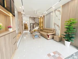 Bán nhà Phố Du – Đông Anh 35 m2 5 tầng MT 4 m gần phố ngõ thông còn mới về ở ngay