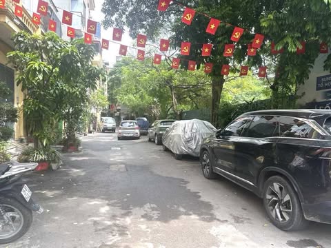 NÀNG HẬU THANH XUÂN - MẶT PHỐ KHUẤT DUY TIẾN - VỊ TRÍ 102 - THOÁNG TRƯỚC SAU - KHÁCH GỌI NGAY THÔI