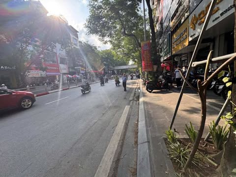 SIÊU PHẨM THÁI HÀ - MẶT PHỐ - KINH DOANH SẦM UẤT - VỊ TRÍ CỰC ĐẸP