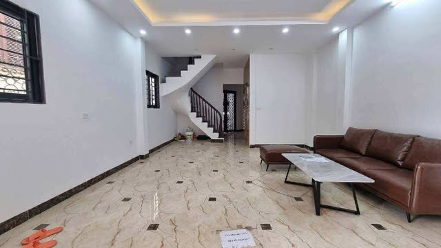 SIÊU PHẨM HOÀNG QUỐC VIỆT - LÔ GÓC - Ô TÔ - THANG MÁY - KINH DOANH