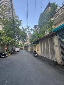 PHÂN LÔ CẦU GIẤY - THOÁNG TRƯỚC SAU - KHU DÂN TRÍ CAO - Ô TÔ NGỦ TRONG NHÀ - GIÁ ĐẦU TƯ