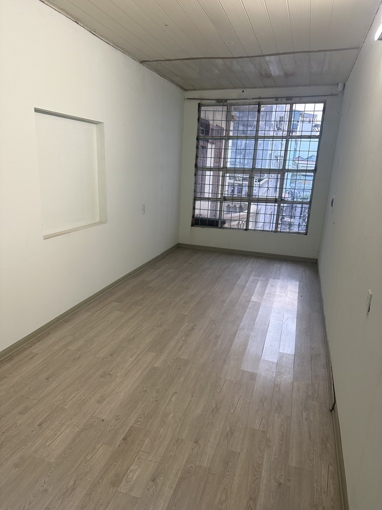 Ngọc lâm bán nhà sau QH ra mặt phố