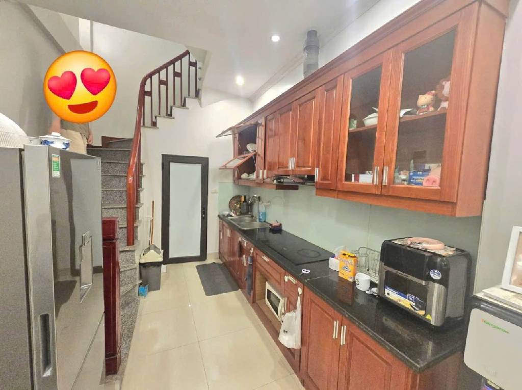 Duy nhất 1 căn dưới 6 tỷ 5 tầng 30m2 Thạch Bàn