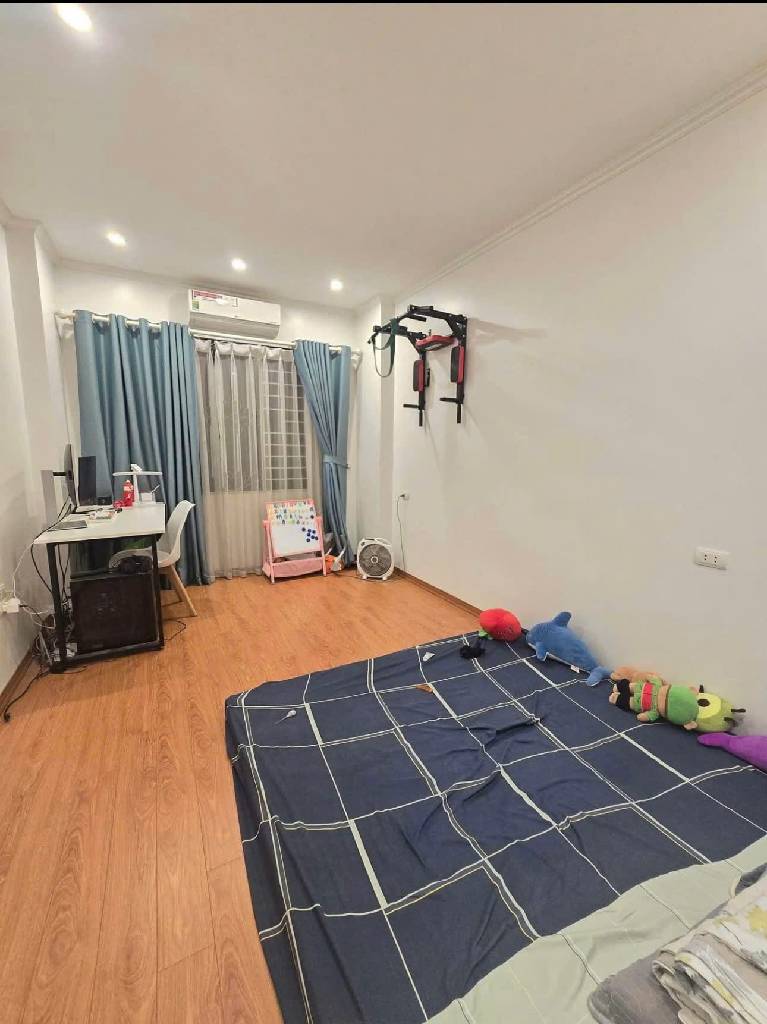 Duy nhất 1 căn dưới 6 tỷ 5 tầng 30m2 Thạch Bàn