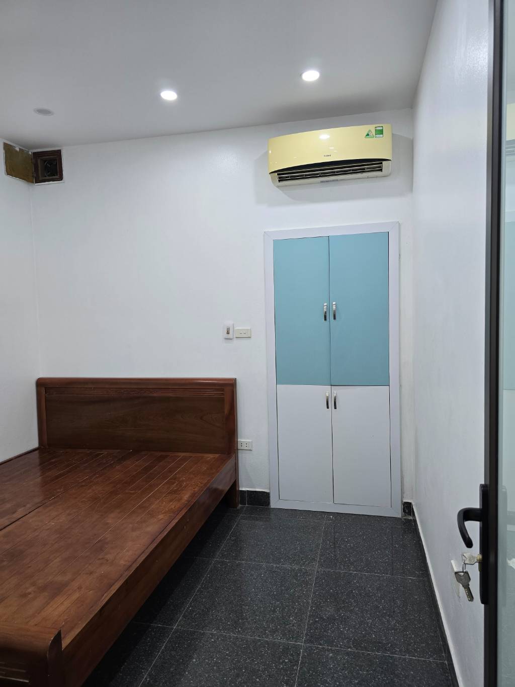 Nhà 35m2 5 tầng trung tâm May10 Nguyễn Văn Linh