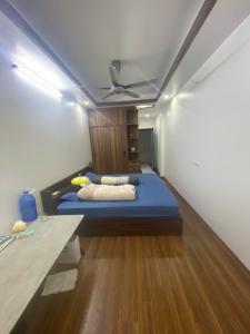 Ô TÔ ĐỖ CỬA - PHÂN LÔ - GẦN TRỤC ĐƯỜNG CHÍNH - NGUYỄN THỜI TRUNG